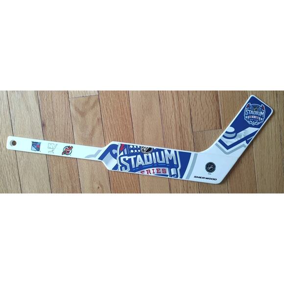 Rare Stadium Series 2014 Mini Goalie Stick NY Rangers Islanders NJ Devils - Picture 2 of 5